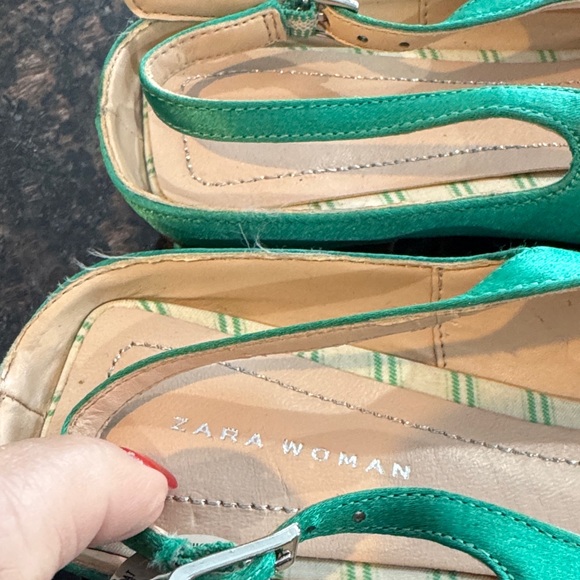 Zara NWT Green sling back Crystal Embellishments one missing stone size 35 - Picture 6 of 12